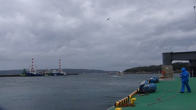 鮎川港から女川へ回航