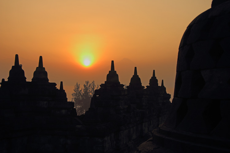 150717_Sunrise-Stupa.jpg