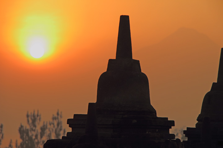 150717_Sunrise-Stupa_2.jpg