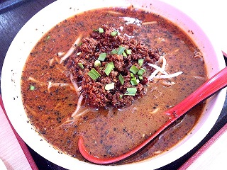 黒胡麻坦坦麺。