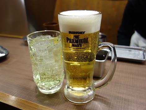ガールズバーのような立ち飲みが大人気の神戸三宮♪今日もいくぜ！5軒はしご酒